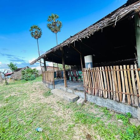 Delft Jeyam Resorts Delft East Exterior foto